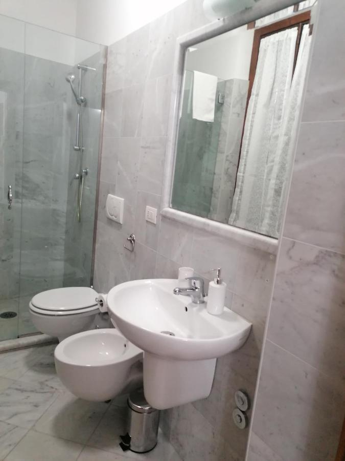 Oberdan'S Paradise Lt Firenze Bagian luar foto